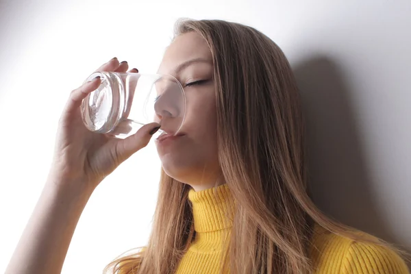 Dry Mouth (Xerostomia): Causes, Symptoms and Daily Care Advice