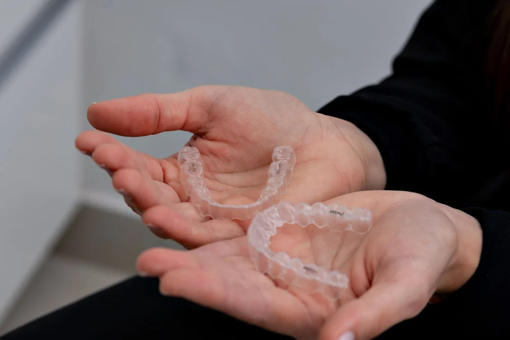 What Is Clear Aligner Treatment? Who Is It Suitable For?
